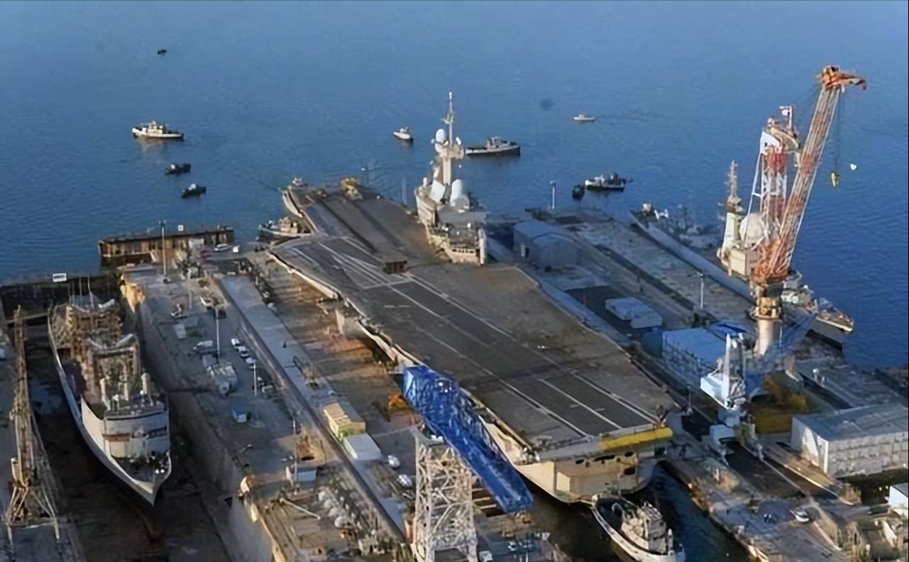 瓦良格号卖给中国的价格及其背后的故事,瓦良格号转售中国的价格及其背后故事揭秘