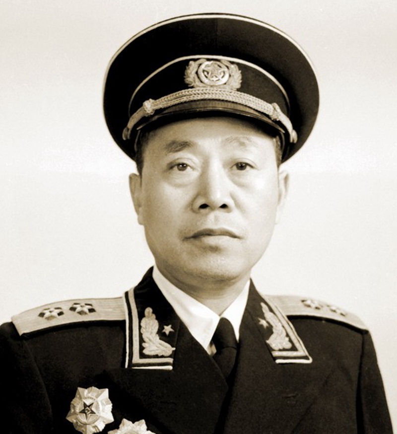 谢雪畴的军衔荣誉，一位杰出将领的军旅生涯，谢雪畴，杰出将领的军衔荣誉与军旅生涯