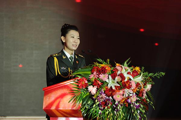 军事频道中的女军事专家，智慧与勇气的典范，军事频道女军事专家，智慧与勇气的闪耀典范
