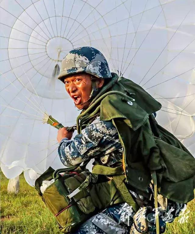 全国人大代表余海龙的主要事迹，勇担责任，为民发声，全国人大代表余海龙，勇担责任，为民发声的典范事迹