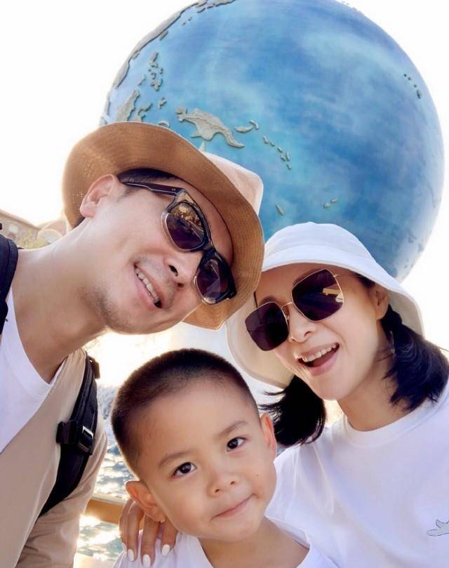 丁晓军一家三口照片，温馨幸福的瞬间，丁晓军一家三口温馨幸福瞬间照片曝光