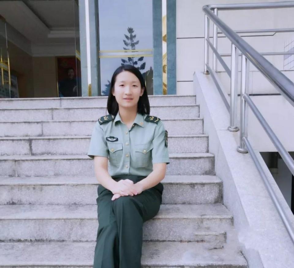 退伍女兵最美短视频，展现坚毅与柔美的力量，退伍女兵短视频展现坚毅柔美力量