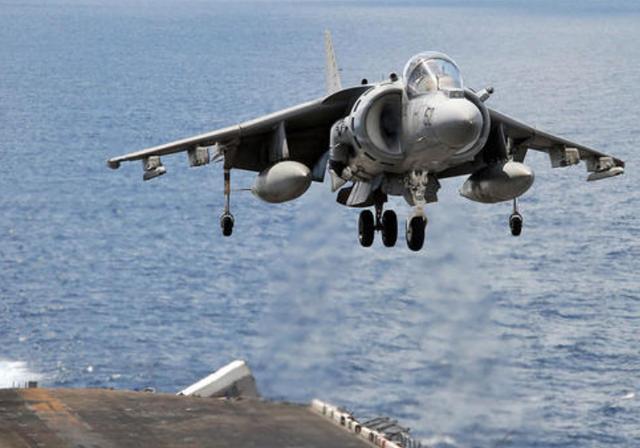 F18滑跃起飞，空中霸主的腾飞之路，F18滑跃起飞，空中霸主腾飞之旅