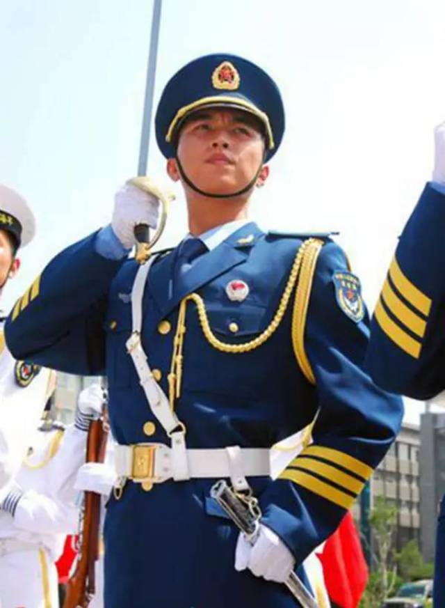 仪仗队队长是什么级别干部，仪仗队队长干部级别解析，权威解读仪仗队队长的职务级别与职责！
