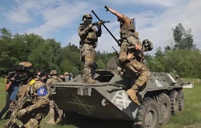 俄军彻底打疯,展现钢铁意志与不屈战力,俄军展现钢铁意志与不屈战力,战斗至最后一刻