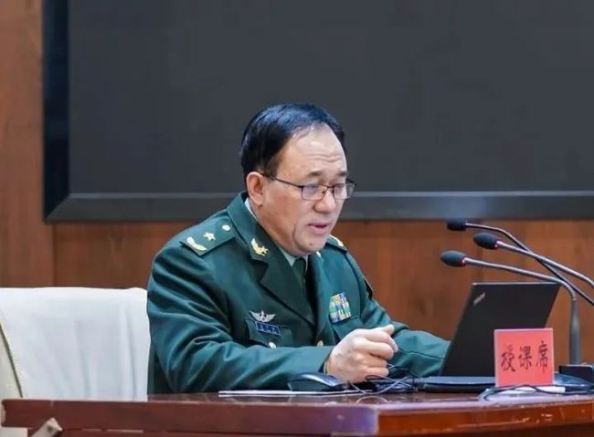 东部战区汪鸿雁，一位卓越军事指挥员的成长历程，东部战区军事指挥员汪鸿雁的成长历程