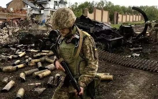 俄乌战场传来一个重大消息,战事新动向及其国际影响,俄乌战场新动向揭秘,重大消息及其国际影响冲击波