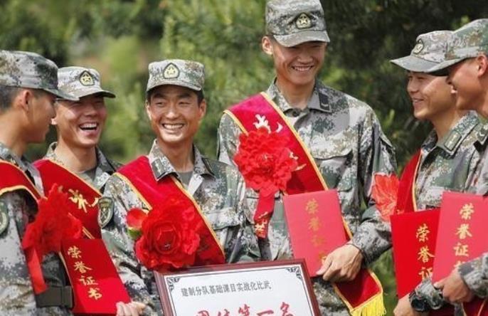 女兵政审，选拔与担当的重要一环，女兵政审，选拔与担当的关键环节