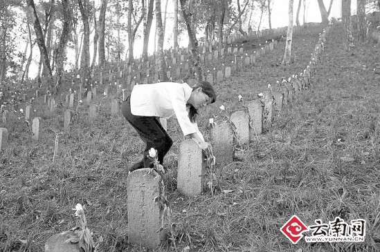 缅甸远征军遗骨旁的口红，缅甸远征军遗骨旁的秘密口红故事