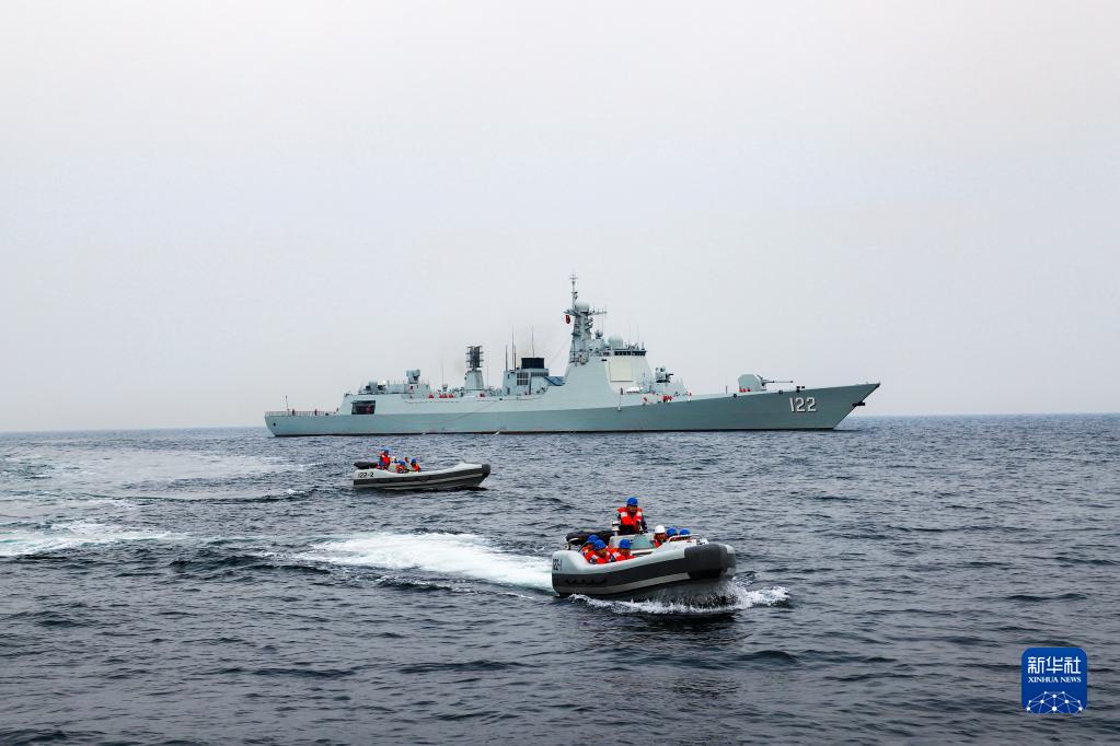 纪念人民海军成立73周年，历史图片中的辉煌历程，纪念人民海军成立73周年，辉煌历程的历史图片回顾