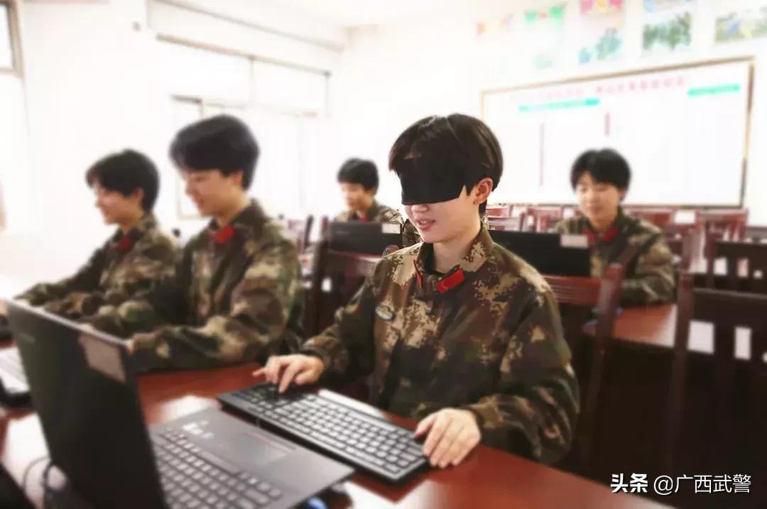 话务女兵，通信线上的铿锵玫瑰，话务女兵，通信线上的铿锵玫瑰战士