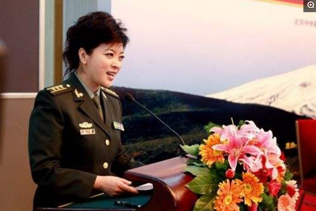 军事频道主持人赵方的风采与魅力，军事频道主持人赵方的独特魅力与风采展示