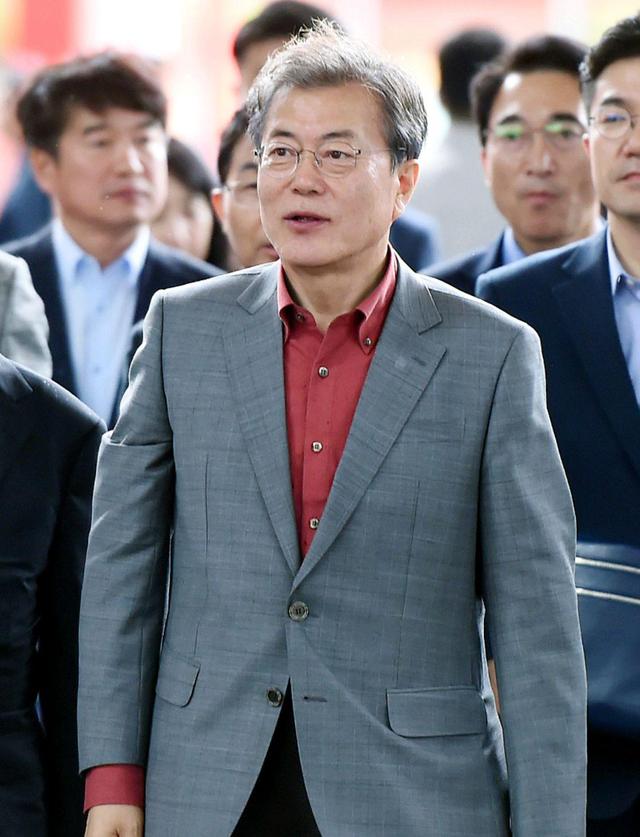 文在寅君为江水，文在寅君与江水的故事