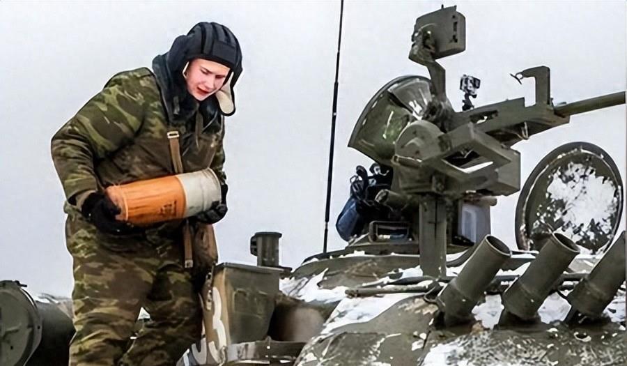 中国海军2023年舰艇一览表,迈向深蓝的战略力量,中国海军2023年舰艇概览,迈向深蓝的战略力量