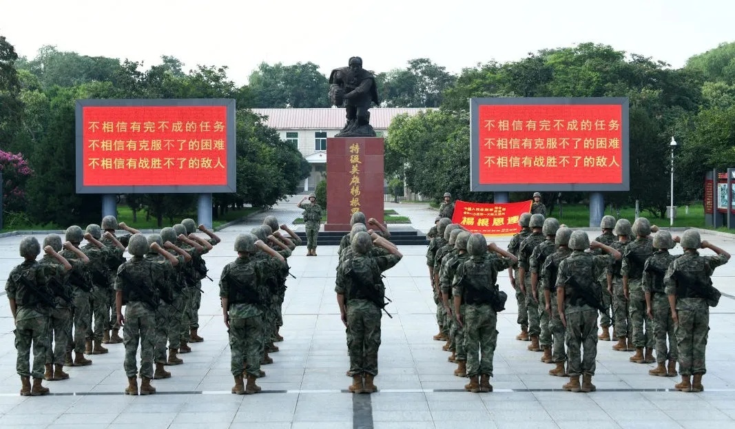 杨根思连连史，英勇传奇的铸就与永恒荣耀，杨根思连的荣耀传奇，英勇铸就，永恒荣耀