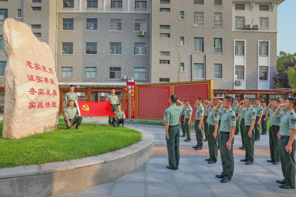 第71集团军，新时代的钢铁雄师，第71集团军，新时代的钢铁雄师风采