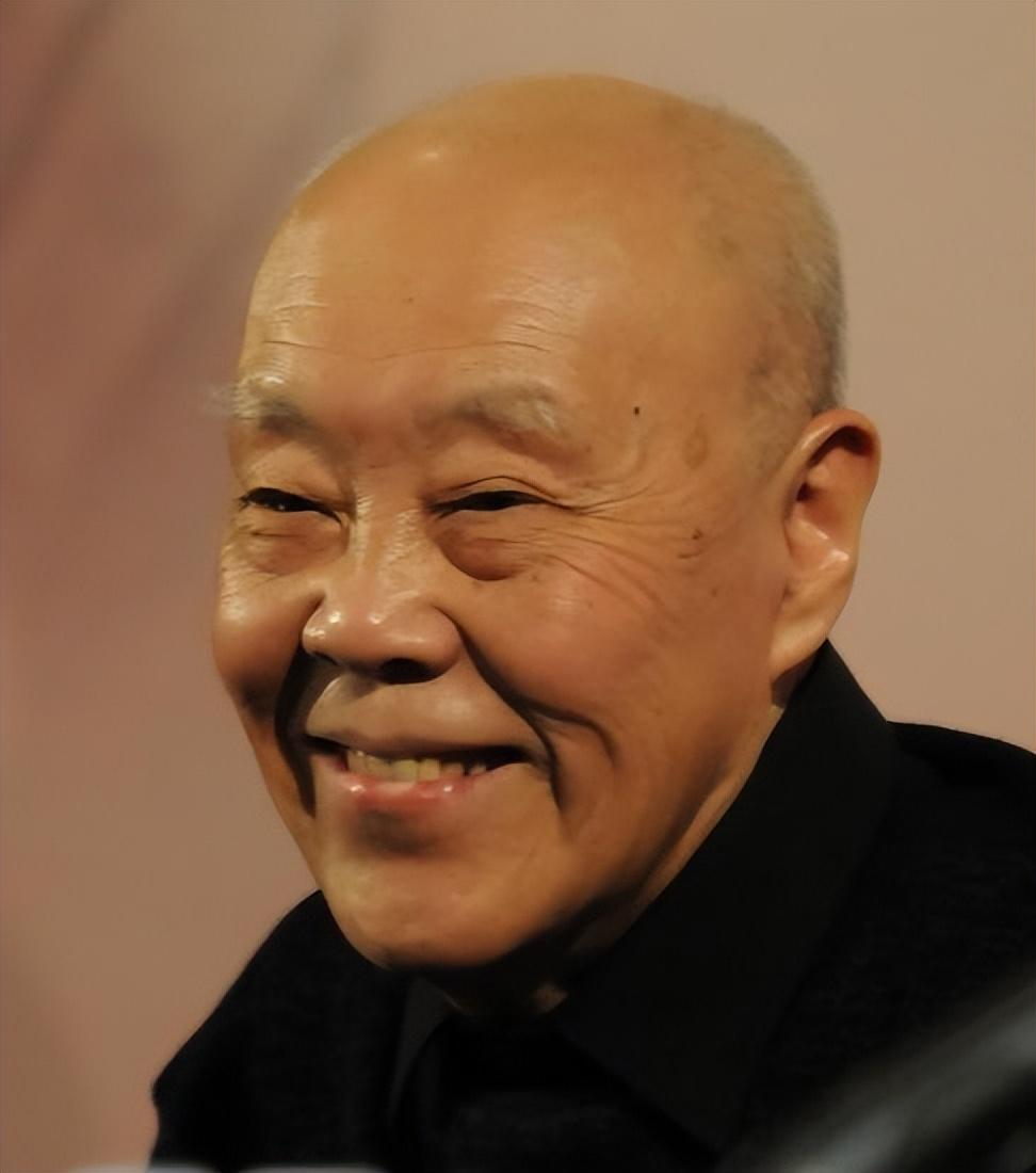 三位一体勋章，荣耀的象征与友谊的见证，三位一体勋章，荣耀与友谊的永恒见证