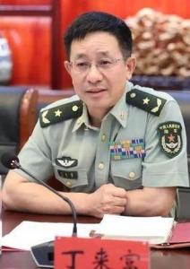 探索英雄之路，记中国人民解放军陆军第72集团军丁来富少将，记中国人民解放军陆军第72集团军少将丁来富，英雄之路的探索者