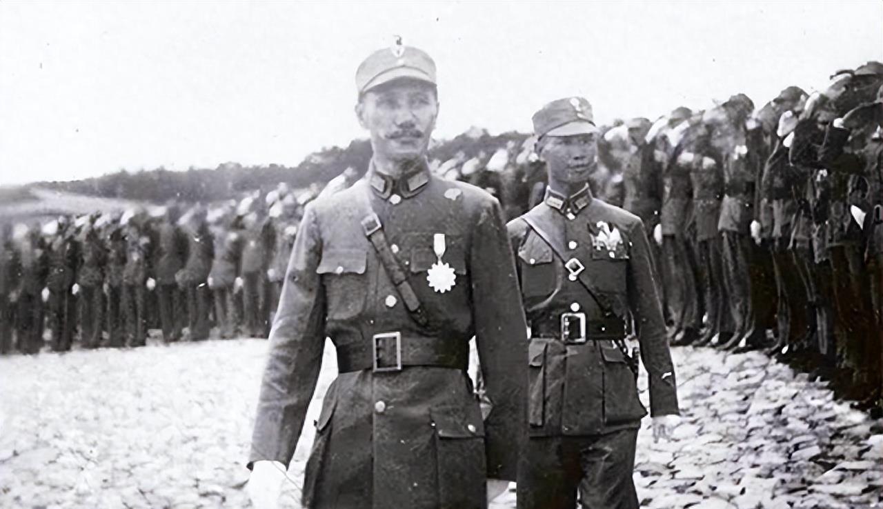 司令与军长,军事体系中的两个核心角色,谁的职权更大?,司令与军长,军事体系中的核心角色职权对比,谁的权力更大?