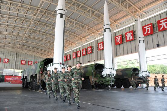 火箭炮兵第一旅，荣耀与担当，火箭炮兵第一旅，荣耀与担当的战场传奇