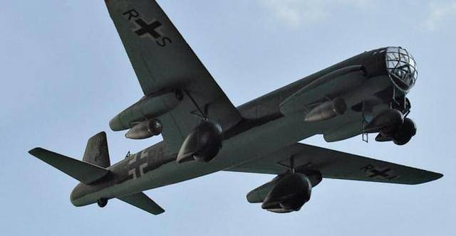 JU-287轰炸机，二战中的空中巨兽，JU-287轰炸机，二战空中巨兽的传奇故事