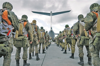 义务兵被定为空降兵，荣誉与挑战并存，义务兵荣誉与挑战并存，被定为空降兵之路