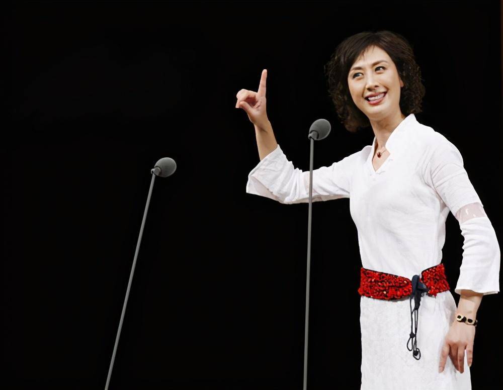丁晓君的婚礼，美好爱情的见证，丁晓君的浪漫婚礼，美好爱情的璀璨见证