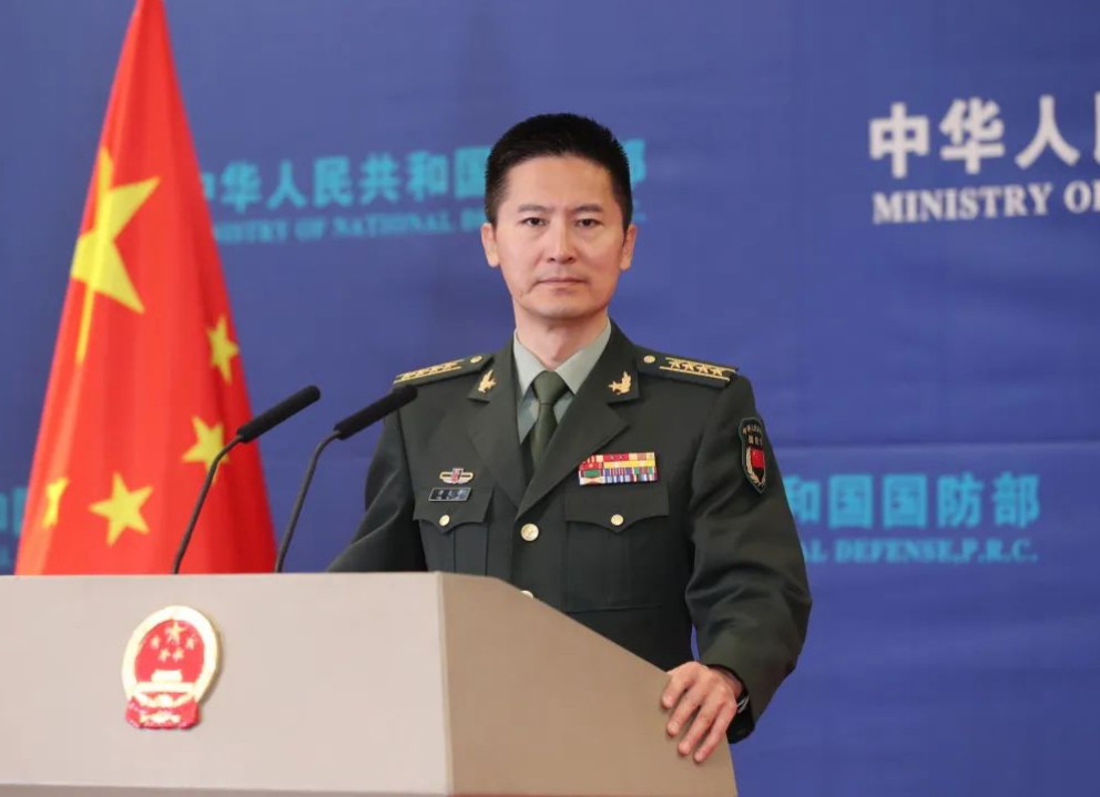 国防军事频道主持人张楚雪，声音与视野的完美结合，国防军事频道主持人张楚雪，声音与视野的闪耀结合