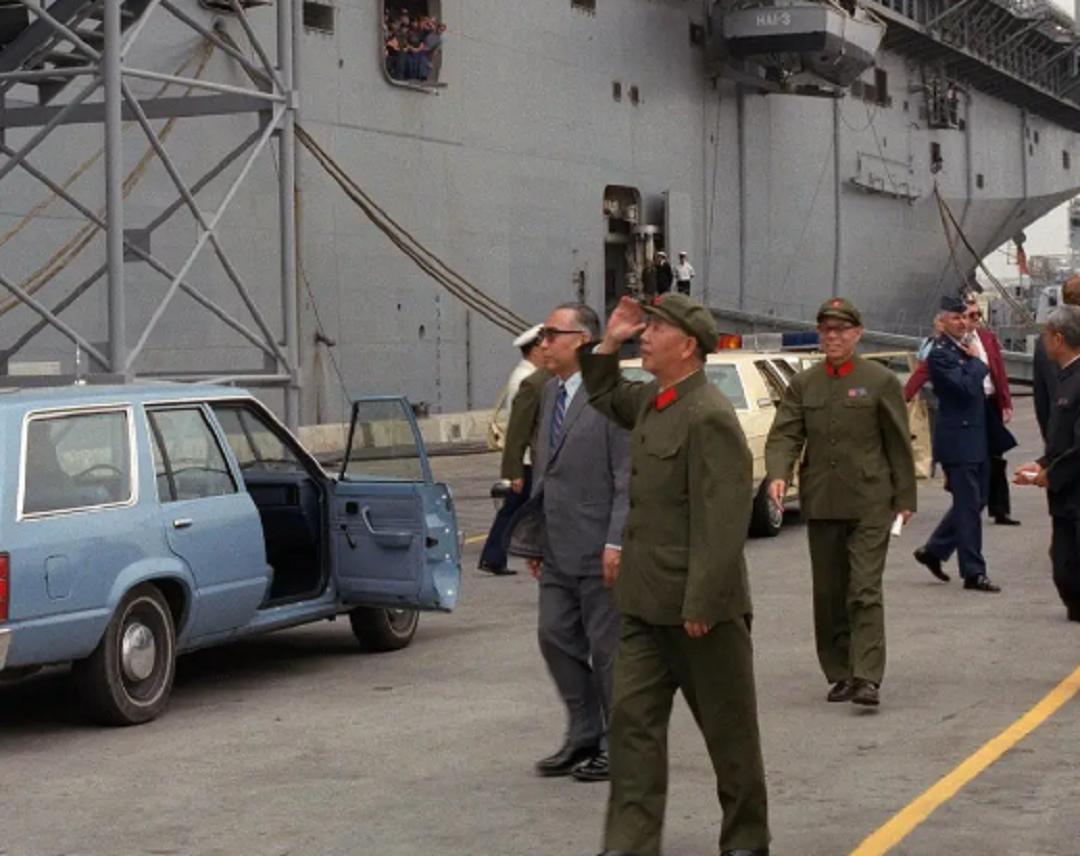 中国第三艘航母今日下水海试，迈向海洋强国的坚实步伐，中国第三艘航母下水海试，迈向海洋强国的步伐坚定