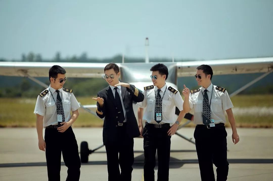 中国民用航空飞行学院专科,培养航空人才的摇篮,中国民用航空飞行学院专科,航空人才的孵化摇篮
