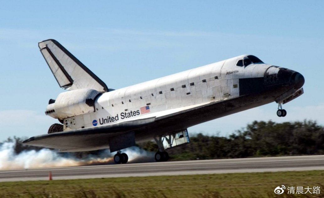 为什么航天飞机被淘汰了？深度解析航天飞机的发展历程与命运抉择，深度解析，航天飞机的发展历程、淘汰原因与命运抉择