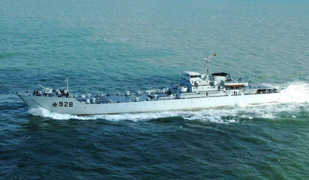 海军793舰，守护海洋的钢铁巨兽，海军793舰，海洋守护者的钢铁巨兽