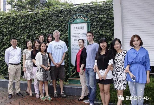 中国空军成立时间的英文解读及其历史背景分析,中国空军成立时间的英文解读及其深远历史背景探析