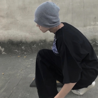 高清图片男，时尚潮流的引领者，高清图片男，引领时尚潮流的先锋