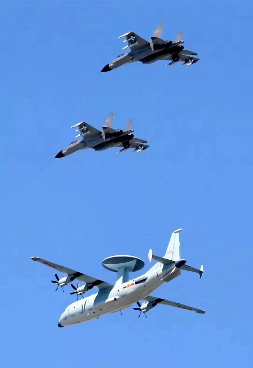 长空砺剑舞，盛世展雄姿——2009国庆阅兵空中梯队综述，长空砺剑舞盛世，国庆阅兵空中梯队全景展示