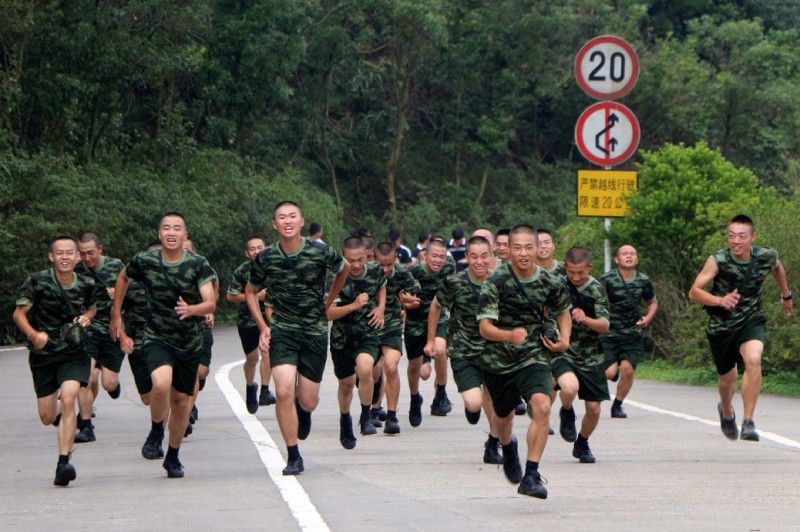 新兵体能训练计划表，构建坚实基础的训练蓝图，新兵体能训练计划表，构建坚实基础，打造卓越战士蓝图