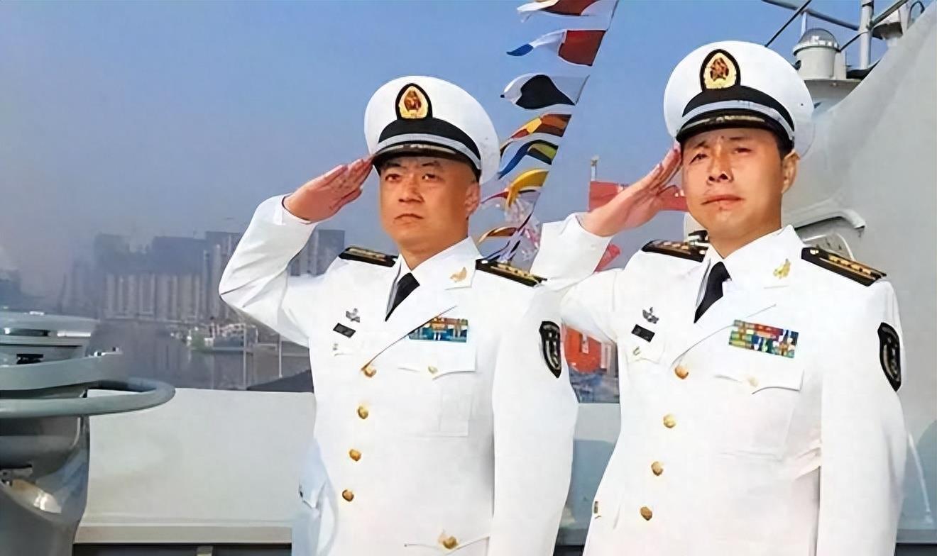 中国陆军大校的军衔与两杠的象征意义，中国陆军大校军衔与两杠的象征意义解读