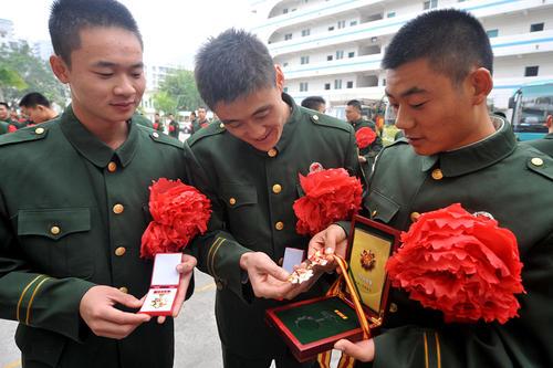 军转论坛逐月版，聚焦军事转型，共筑国防强国，军事转型论坛，逐月聚焦国防强国建设之路