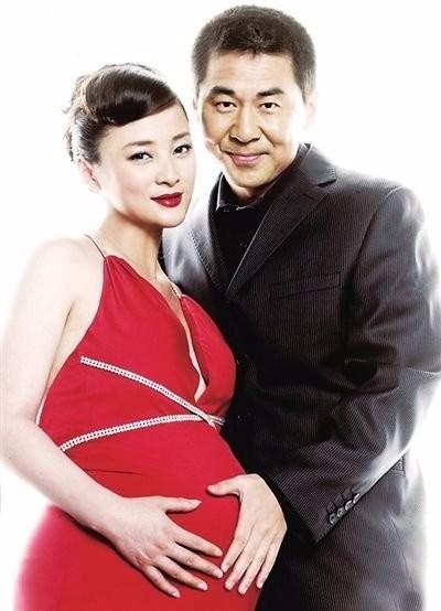 揭秘丁晓逵的老婆，名字背后的故事与情感，丁晓逵妻子名字背后的故事与情感揭秘