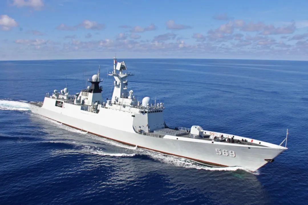 中国海军舰队编队首次赴亚丁湾，展示国家实力与护航使命，中国海军编队首赴亚丁湾，展示国家实力与护航使命之旅