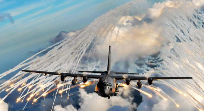 世界上最恐怖的直升机，探索黑暗面的力量象征，黑暗象征，世界上最恐怖的直升机探索之旅