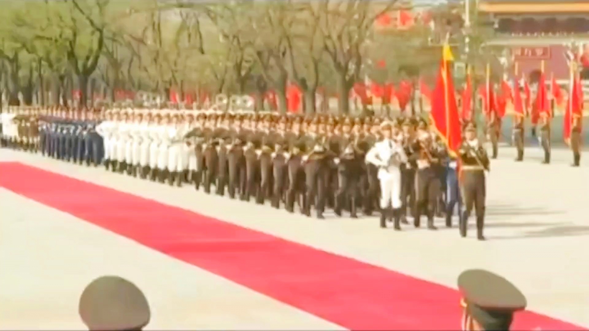 马克龙访华,三军仪仗队的庄严时刻视频记录历史时刻,马克龙访华,三军仪仗队庄严仪式见证历史时刻