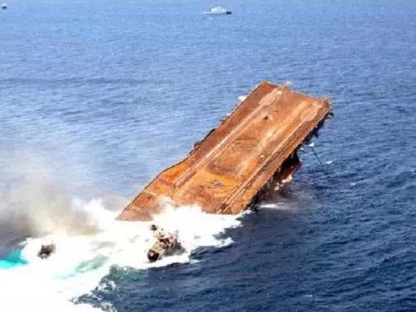 信浓号航母排水量，探究日本海军巨舰的辉煌与变迁，日本海军巨舰信浓号航母的排水量变迁与辉煌历程探究
