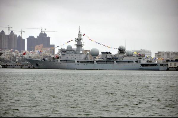 半潜船与排水型船舶,一种特殊的运输方式解析,半潜船与排水型船舶,特殊运输方式深度解析