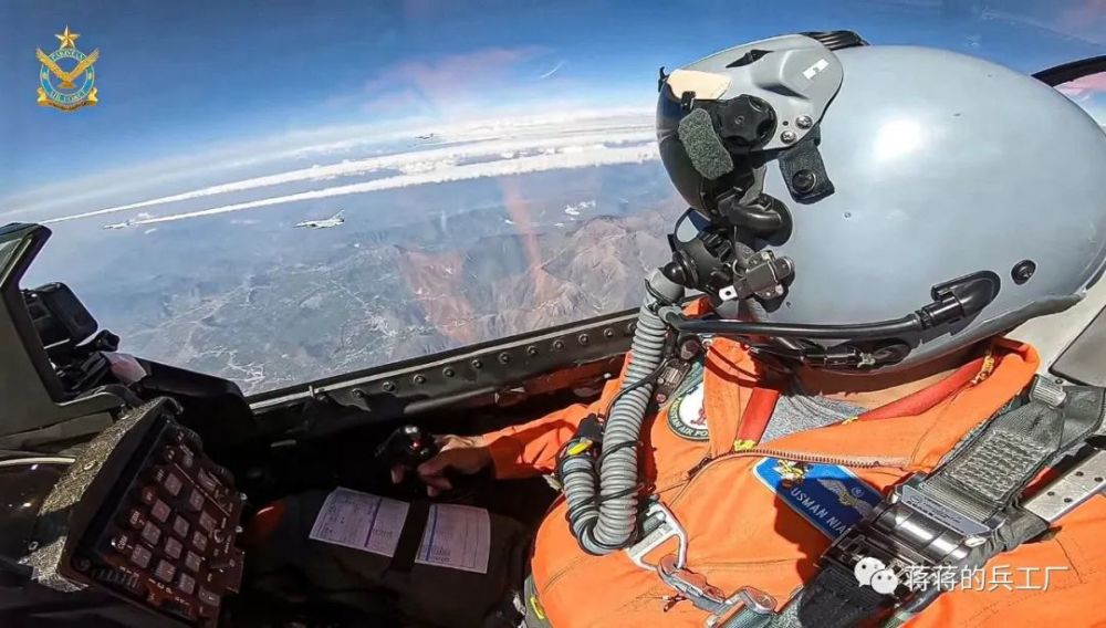 飞行员最高承受的马赫数，挑战极限与科技的进步，飞行员承受的马赫数极限，挑战极限与科技进步的交汇点