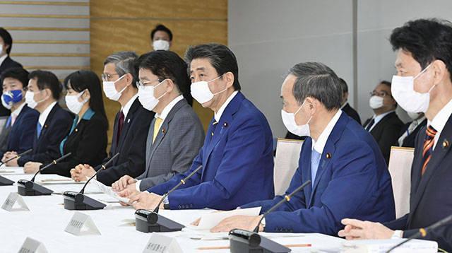 世界新闻报与石破茂,探索新闻与政治的交汇点,世界新闻报与石破茂,新闻与政治的交汇点探索