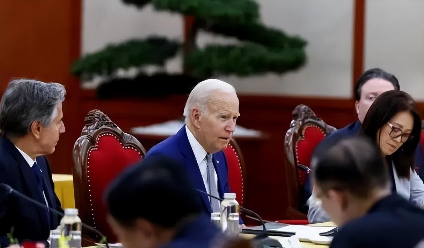 特大突发军事事件，全球安全格局的新挑战，全球安全格局面临新挑战，特大突发军事事件引发关注