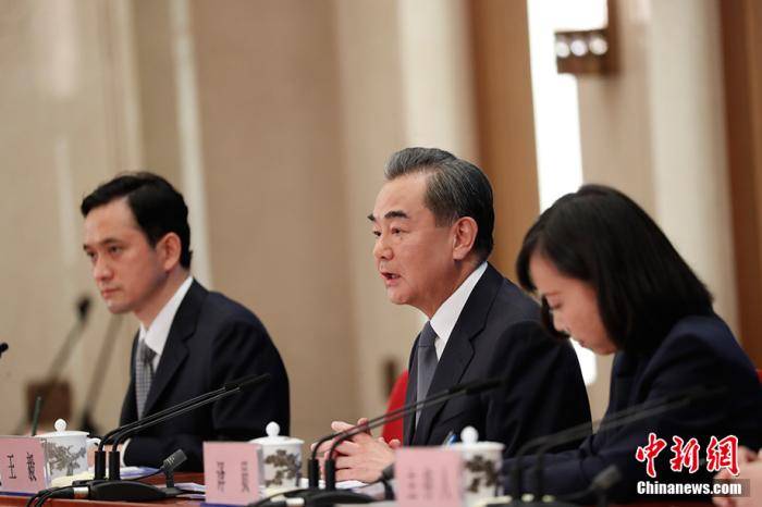 外交部部长与党委书记，引领外交新时代的双重角色，外交部部长与党委书记，引领新时代的双重角色塑造外交新篇章