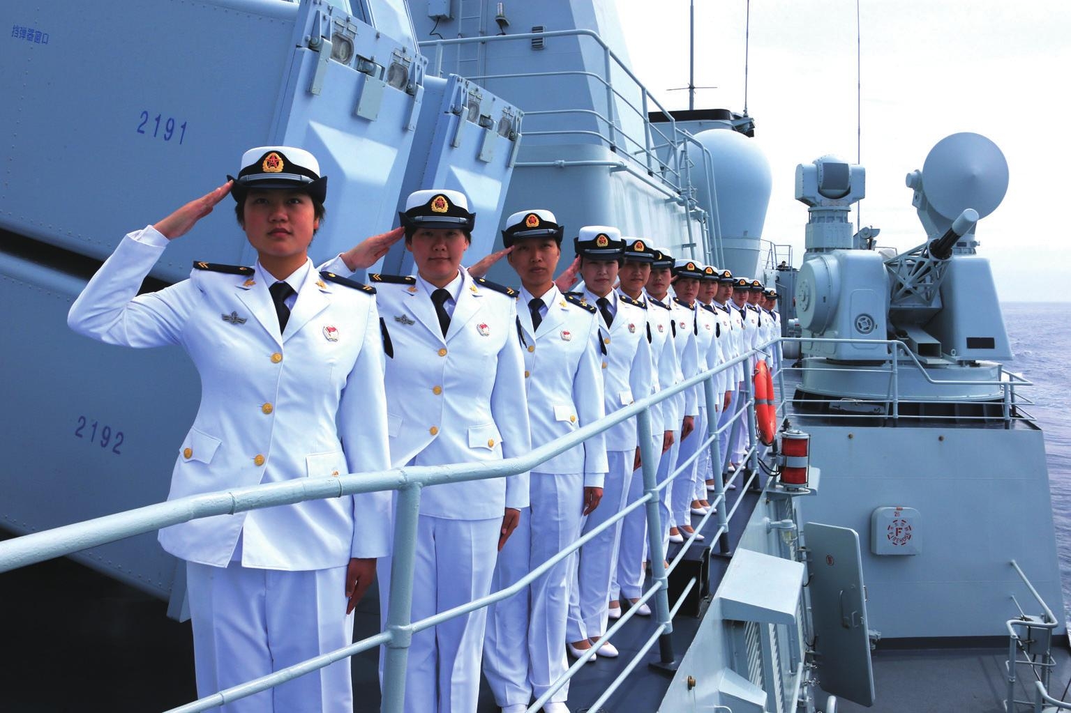 海军制服女装，时尚与威严并存的风采，海军制服女装，时尚与威严并存的风采展示