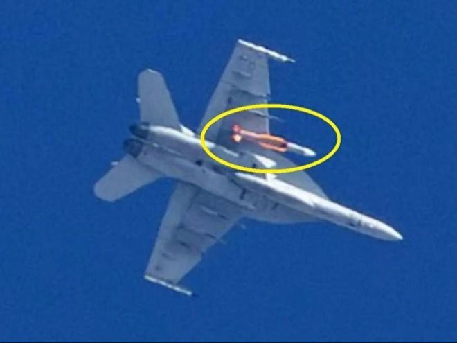美军巨型空空导弹曝光，重塑全球军事平衡的新篇章，美军巨型空空导弹亮相，全球军事平衡面临重塑挑战
